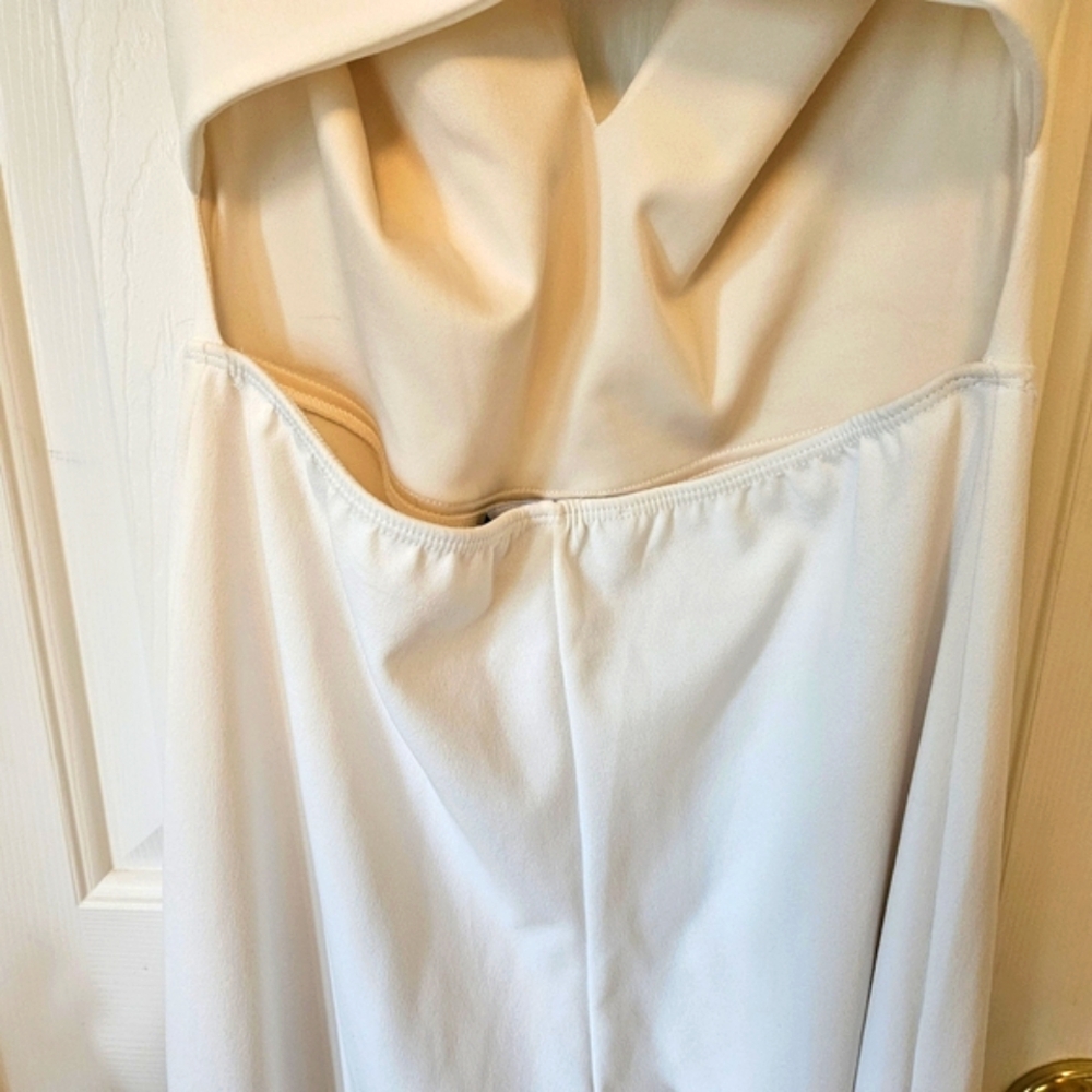 Elegant Cream Cross-Back Jumpsuit - Picture 6 of 11